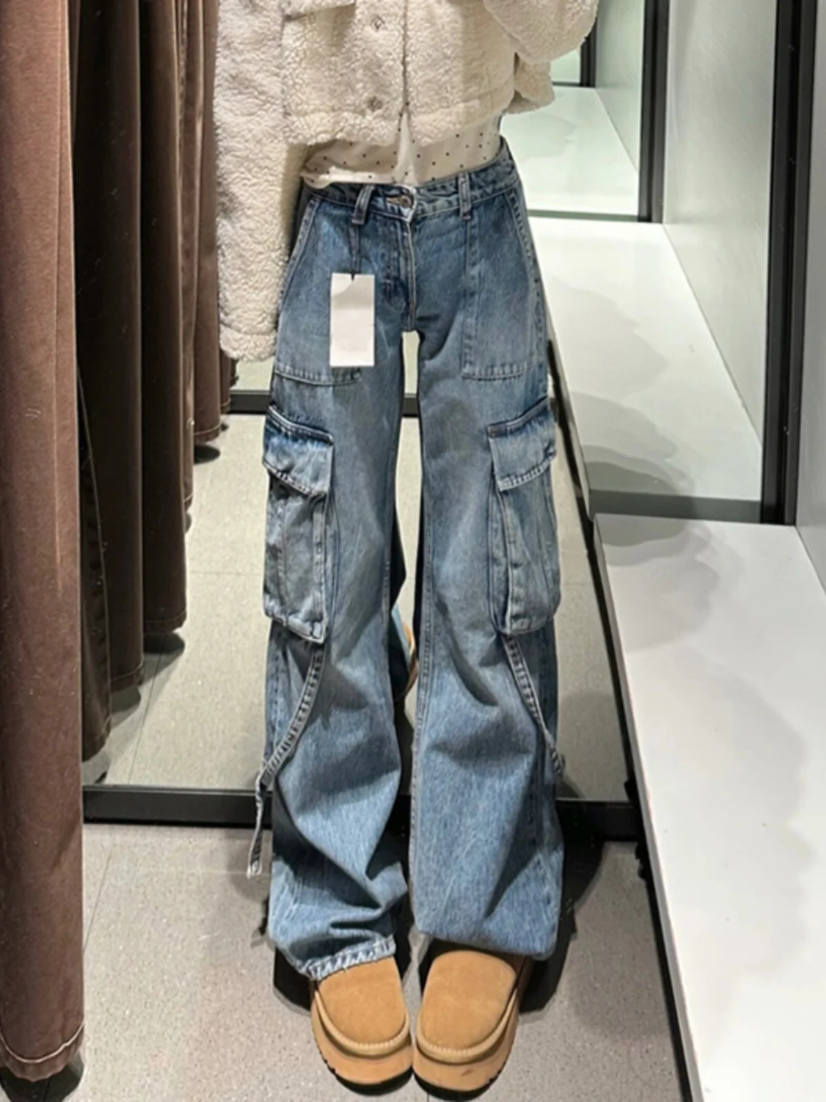 Low Waist Blue Denim Workwear Pants Loose Fit Spring 2024 Women's Fashion Jeans Trousers Thick Long Pants Multi-Pocket Design
Low Waist Blue Denim Workwear Pants Loose Fit Spring 2024 Women's Fashion Jeans Trousers Thick Long Pants Multi-Pocket Design