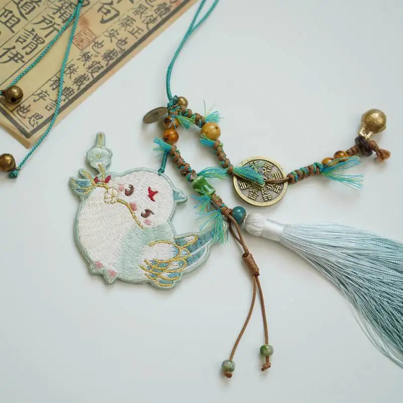 New Two-sided Embroidery Hanfu Women Package Hanging Antiquities Bird Derivative Pendant Accessories Carnival Halloween Cosplay
New Two-sided Embroidery Hanfu Women Package Hanging Antiquities Bird Derivative Pendant Accessories Carnival Halloween Cosplay