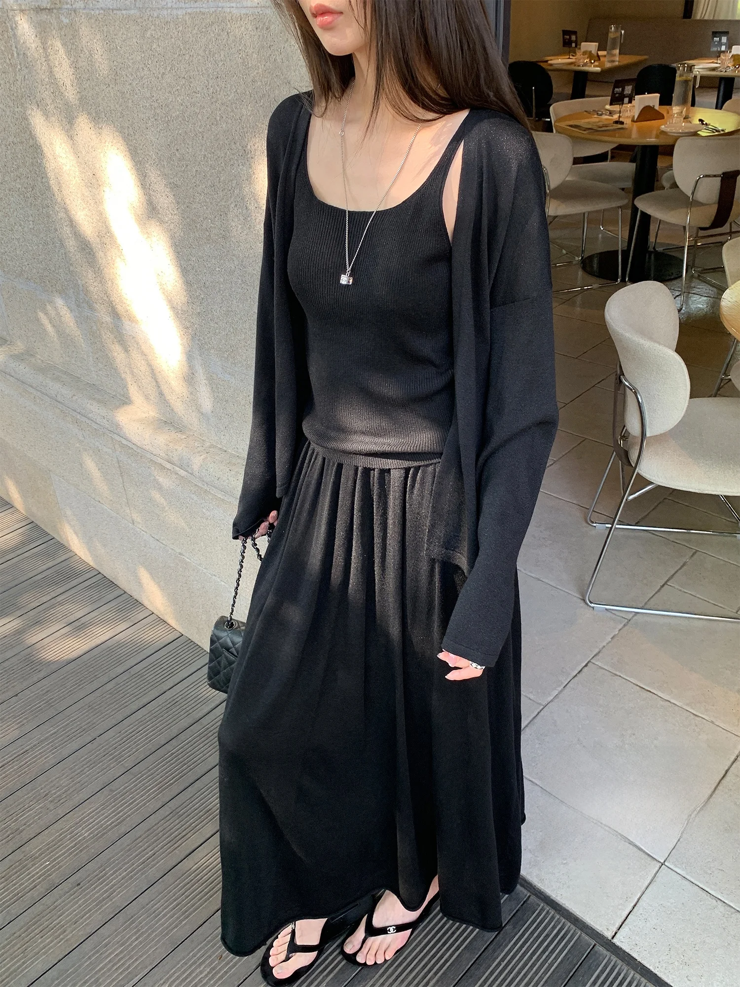 Real Easy 2026 Spring Women's Knitted Open Cardigan Vest High Waist Skirt Three Piece Set Light Color Fashion Ensemble
Real Easy 2026 Spring Women's Knitted Open Cardigan Vest High Waist Skirt Three Piece Set Light Color Fashion Ensemble