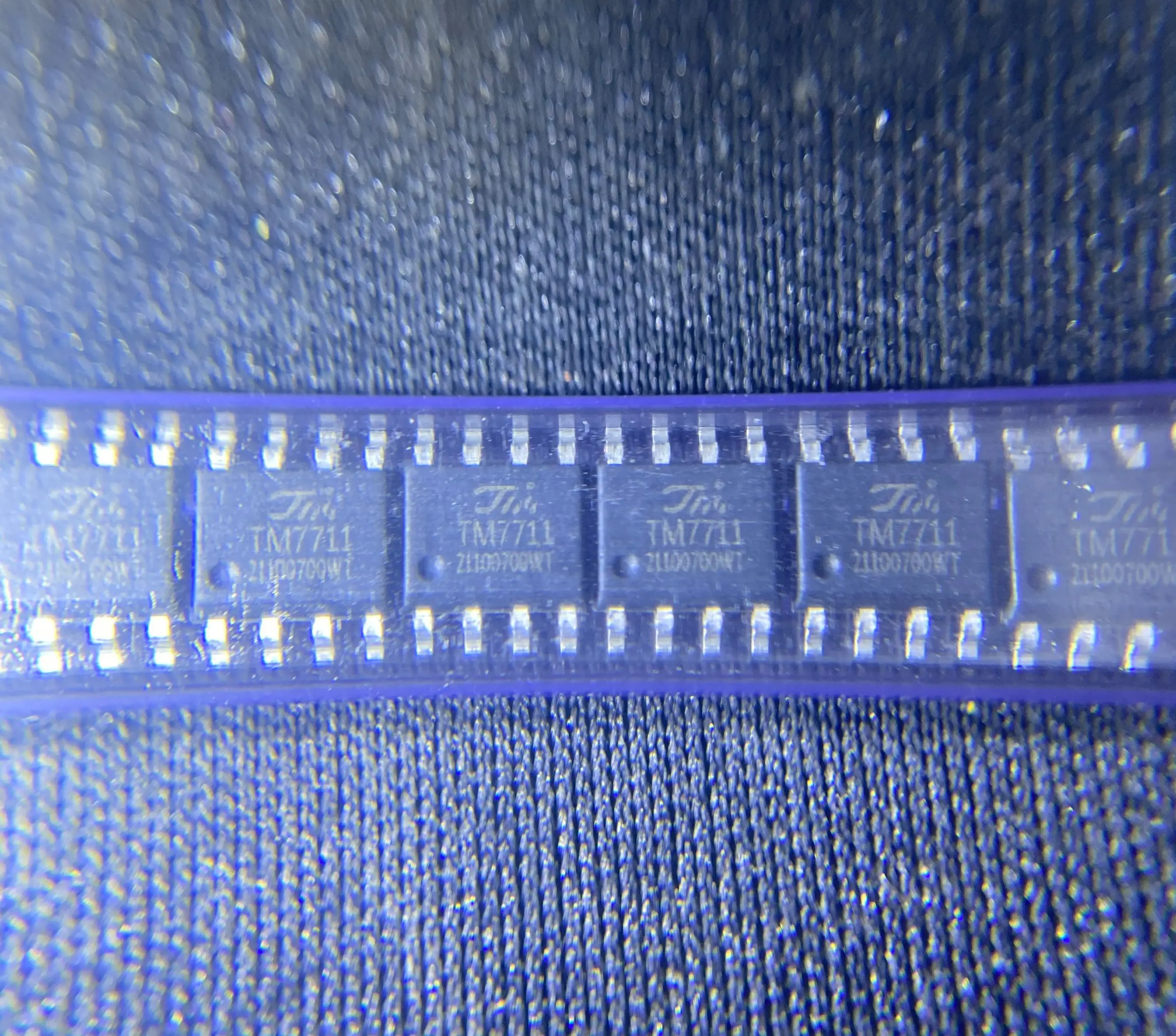 20 ~ 50 шт./лот TM7711 7711 24-битный AD чип аналого-цифрового преобразования IC патч SOP8 100% новый оригинальный IC
20 ~ 50 шт./лот TM7711 7711 24-битный AD чип аналого-цифрового преобразования IC патч SOP8 100% новый оригинальный IC