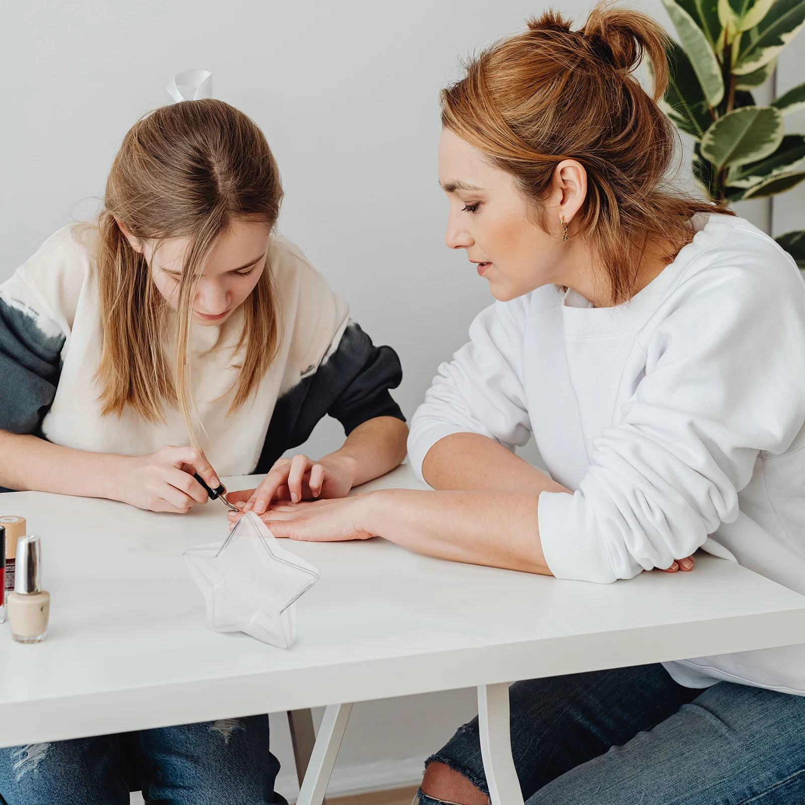 Transparent Nail Five-Pointed Star Mini Storage Container For Jewelry Manicure Accessories Desktop Organizer Stuff
Transparent Nail Five-Pointed Star Mini Storage Container For Jewelry Manicure Accessories Desktop Organizer Stuff