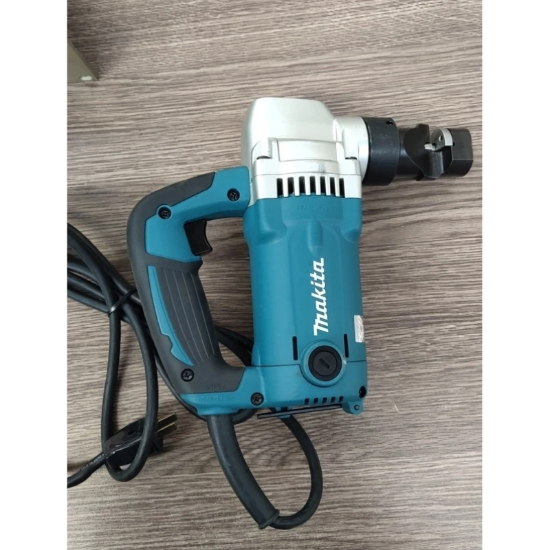 Электрические перфораторы JN3201, качество как показано на рисунке, а был использованным отразу.
Электрические перфораторы JN3201, качество как показано на рисунке, а был использованным отразу.