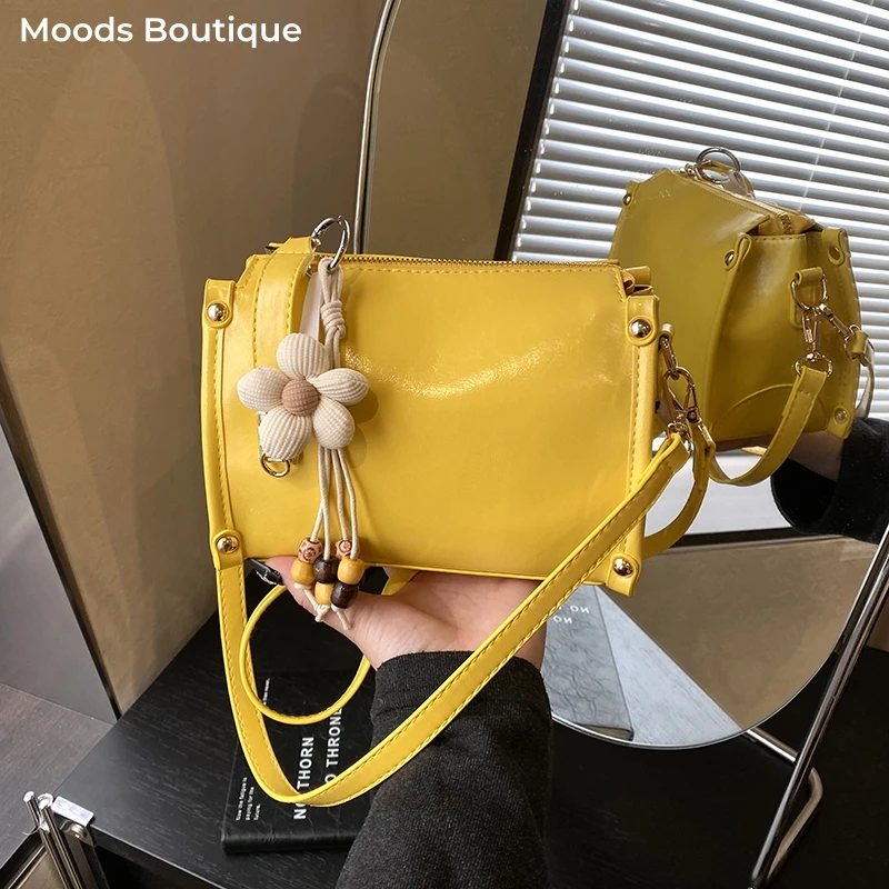 Mini Square Crossbody Bags For Women Soft PU Leather Pure Color Shoulder Boston Bag With Flower Pendant 2026 New Fashion Handbag
Mini Square Crossbody Bags For Women Soft PU Leather Pure Color Shoulder Boston Bag With Flower Pendant 2026 New Fashion Handbag