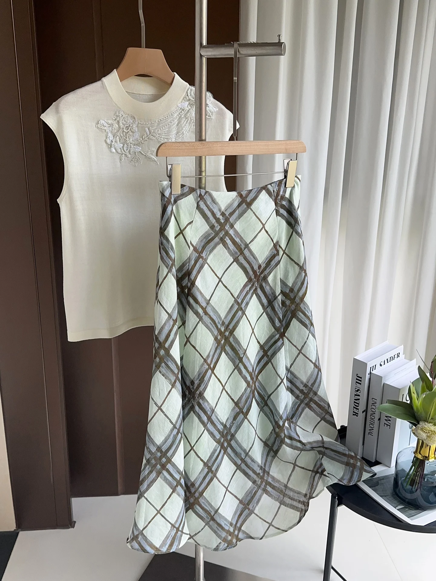 Attractive A-Line Half Skirt Summer 2026 High Waist Linen Geometric Design Breathable Women's Skirt with Inner
Attractive A-Line Half Skirt Summer 2026 High Waist Linen Geometric Design Breathable Women's Skirt with Inner