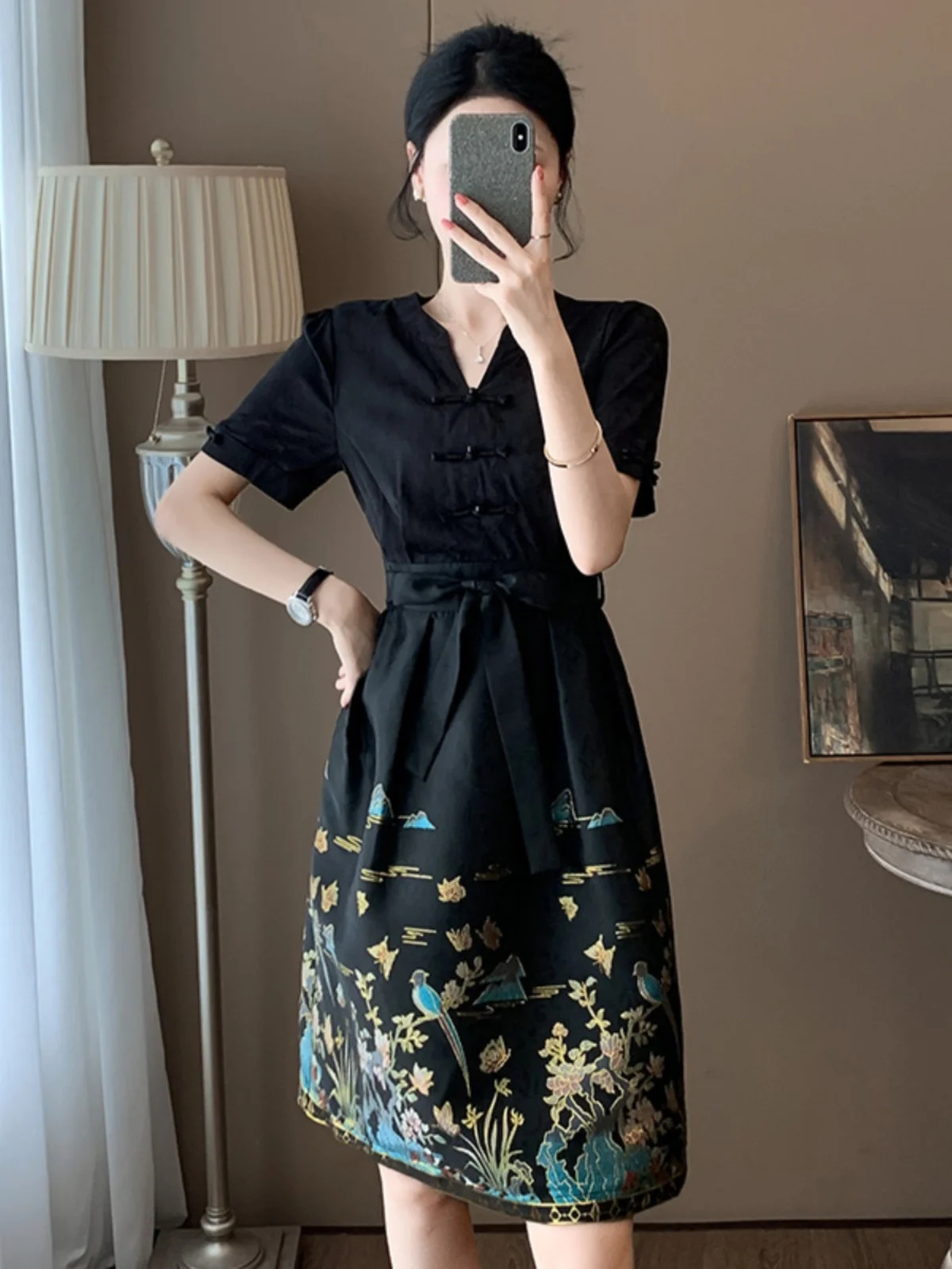 Elegant Black Short Sleeve Dress Women's Fashion Summer 2026 Slimming A-Line Skirt V-Neck Zipper Closure Midi Dress
Elegant Black Short Sleeve Dress Women's Fashion Summer 2026 Slimming A-Line Skirt V-Neck Zipper Closure Midi Dress