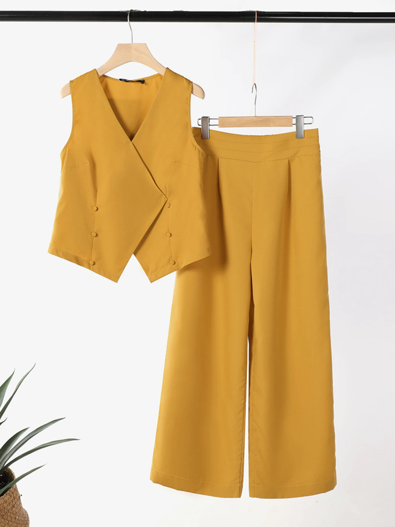 ZANZEA Fashion Women Pant Sets 2025 Two Piece Sets Sleeveless Outfits Wide Leg Long Pants Sets Casual Loose Solid Matching Suits
ZANZEA Fashion Women Pant Sets 2025 Two Piece Sets Sleeveless Outfits Wide Leg Long Pants Sets Casual Loose Solid Matching Suits
