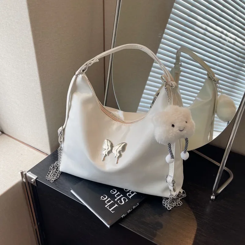 women's trendy cool tote bag casual large-capacity messenger bag commuter bag
women's trendy cool tote bag casual large-capacity messenger bag commuter bag