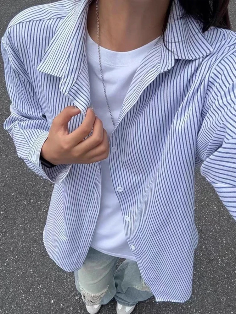 Blue White Vertical Striped Loose Casual Long Sve irt Cardigan ex Autumn Outerwear Couple Sun Protection Coat
Blue White Vertical Striped Loose Casual Long Sve irt Cardigan ex Autumn Outerwear Couple Sun Protection Coat