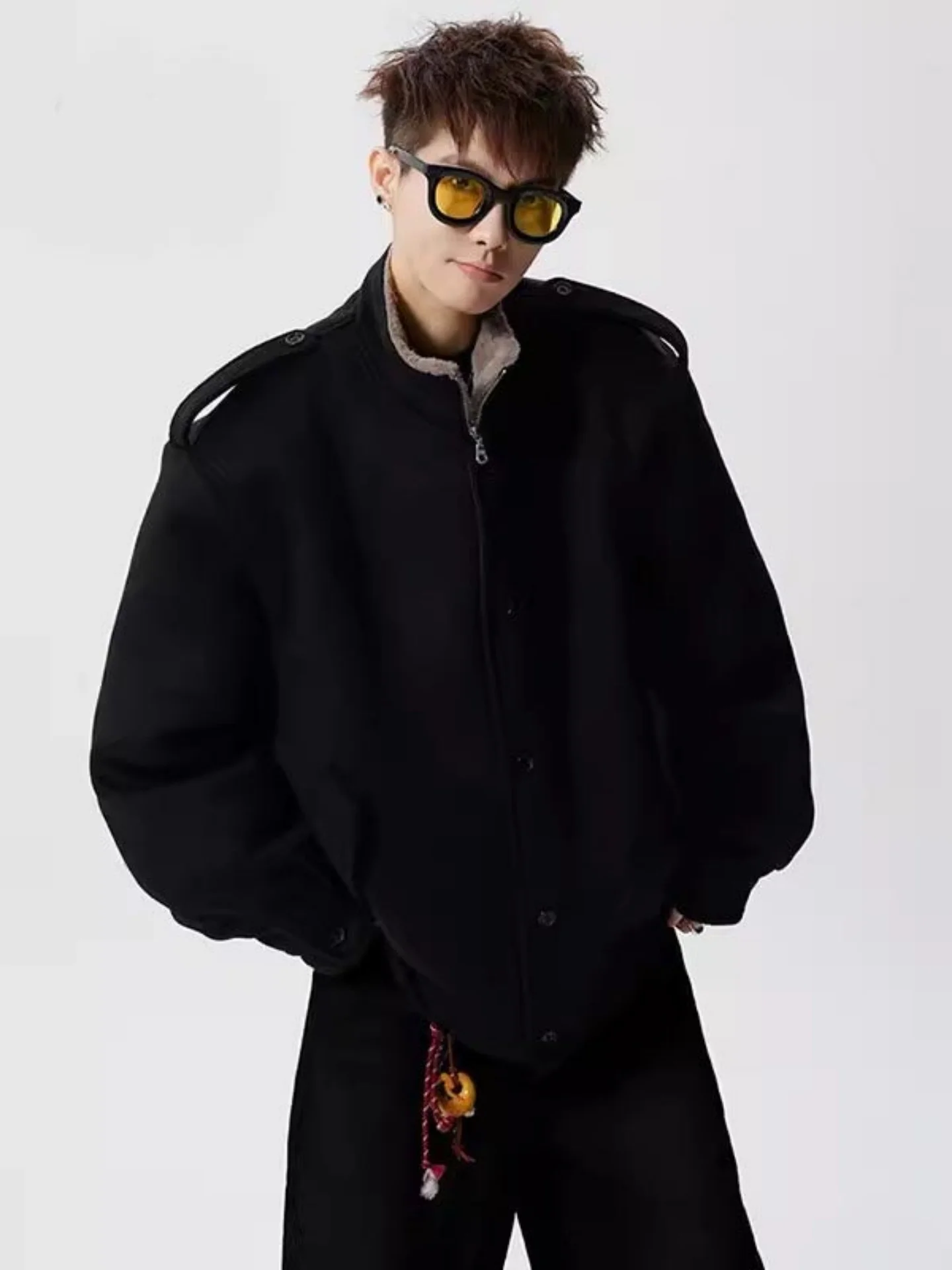 Мужская зимняя куртка из утепленного хлопка с воротником-стойкой, повседневная, свободного кроя, модная уличная одежда, стильное пальто
Мужская зимняя куртка из утепленного хлопка с воротником-стойкой, повседневная, свободного кроя, модная уличная одежда, стильное пальто