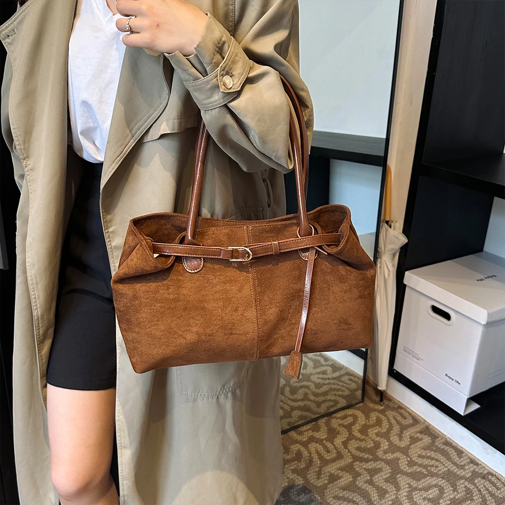 Women PU Casual Tote Handbag Large Capacity Stylish Shoulder Purse Solid Color Simple Commuting Bag Trendy Work Bag
Women PU Casual Tote Handbag Large Capacity Stylish Shoulder Purse Solid Color Simple Commuting Bag Trendy Work Bag