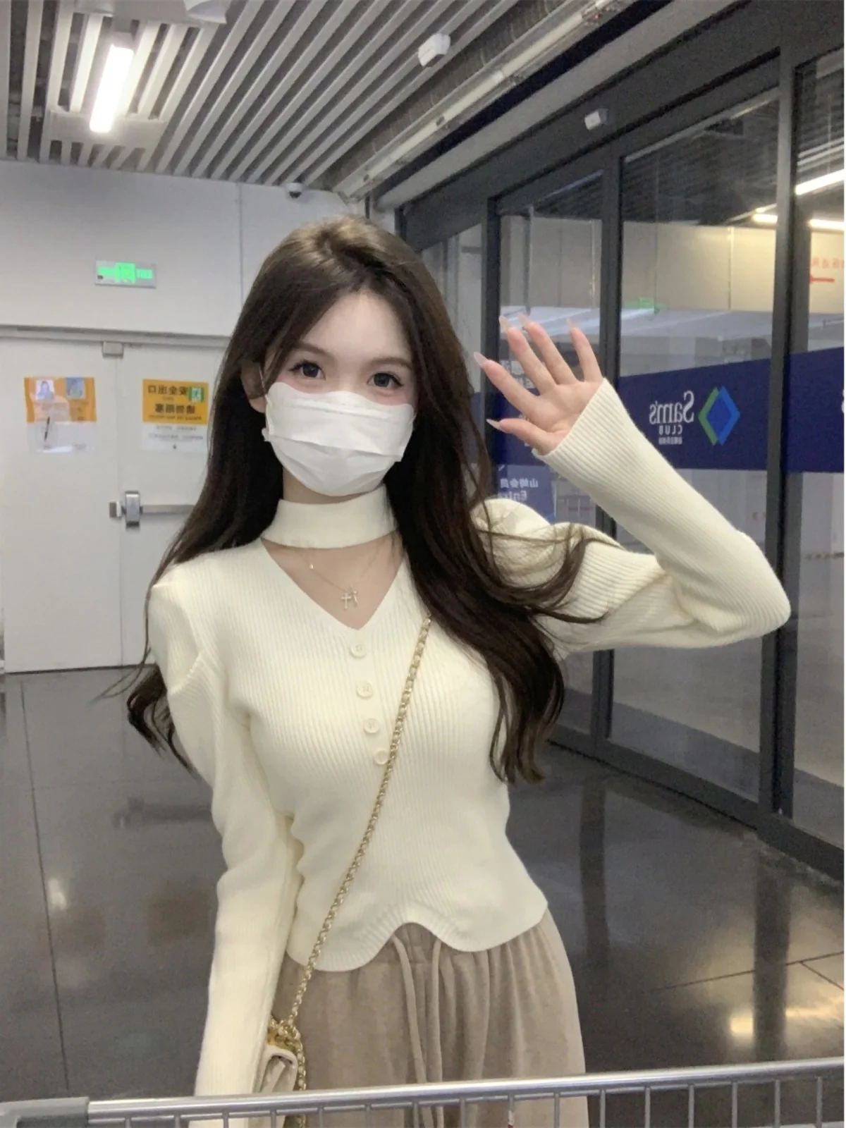 Женский вязаный свитер с длинными рукавами и вырезами, базовый слой, топ с рукавами-фонариками, весна-осень
Женский вязаный свитер с длинными рукавами и вырезами, базовый слой, топ с рукавами-фонариками, весна-осень