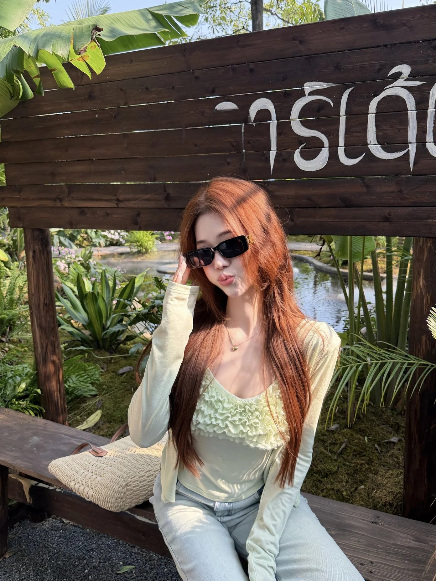 Pure Desire Style Women's Knitted Short Sleeveless V-neck Vest And Cardigan Set Spring Summer Fashion Outfit Floral Trim Two-...
Pure Desire Style Women's Knitted Short Sleeveless V-neck Vest And Cardigan Set Spring Summer Fashion Outfit Floral Trim Two-...