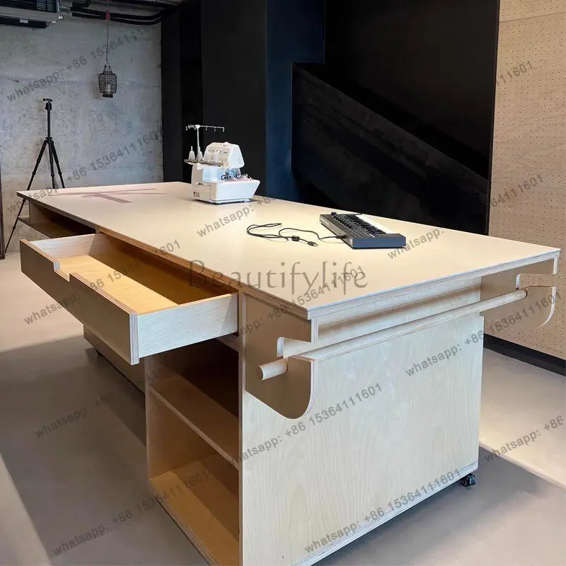 Simple birch multi-functional workbench minimalist clothing store cutting table
Simple birch multi-functional workbench minimalist clothing store cutting table