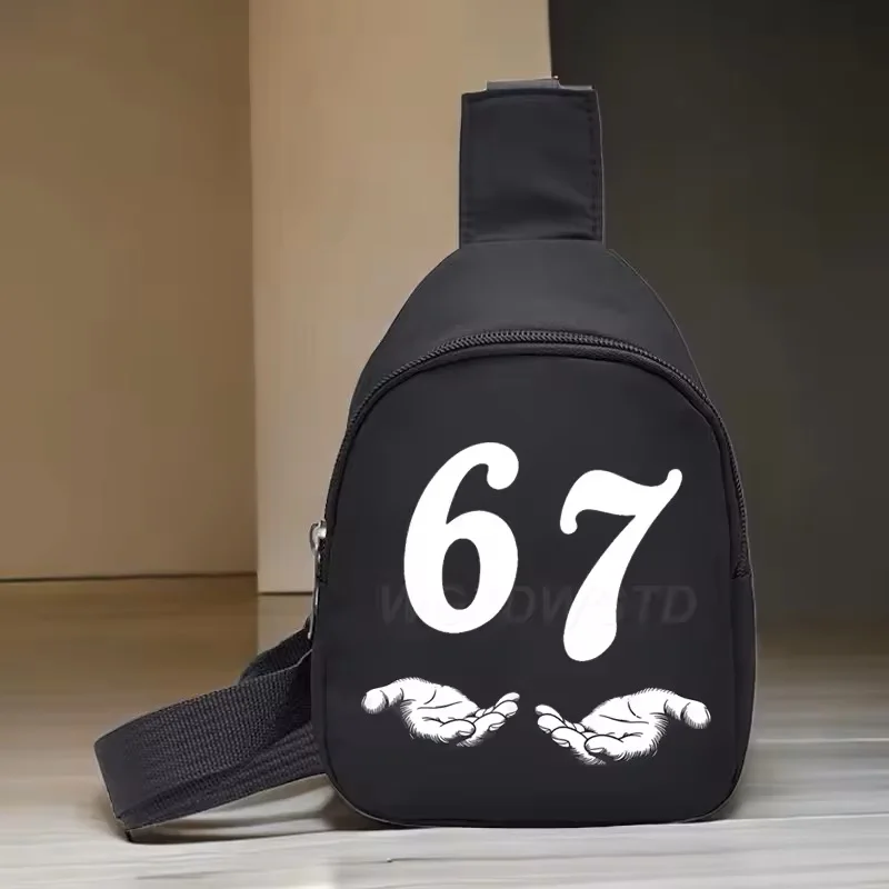 Lightweight Kids Bag for Girl Boy Six Seven Funny Meme 6 7 Children's Chest Bag Funny Hands Print Children Messenger Bags Purses
Lightweight Kids Bag for Girl Boy Six Seven Funny Meme 6 7 Children's Chest Bag Funny Hands Print Children Messenger Bags Purses