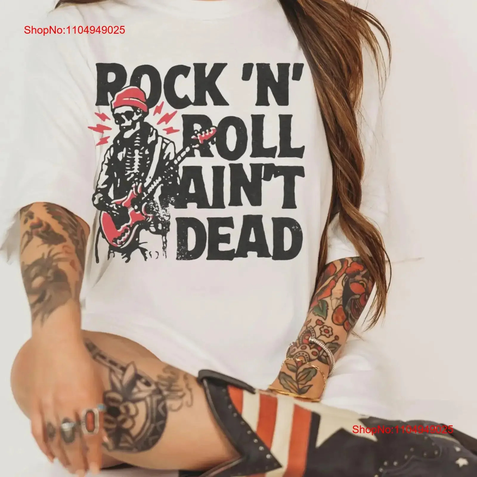 Rock N Roll Aint Dead T Shirt Retro Vintage Grunge Style Skeleton Playing Electric Guitar Heavy Metal Punk For Music Festival
Rock N Roll Aint Dead T Shirt Retro Vintage Grunge Style Skeleton Playing Electric Guitar Heavy Metal Punk For Music Festival