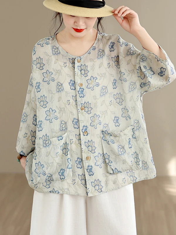 Retro Artistic Blue And White Porcelain Print Loose Fit Thin round Neck Sun Protection Shirt for Women Summer 2026 Casual Wear
Retro Artistic Blue And White Porcelain Print Loose Fit Thin round Neck Sun Protection Shirt for Women Summer 2026 Casual Wear