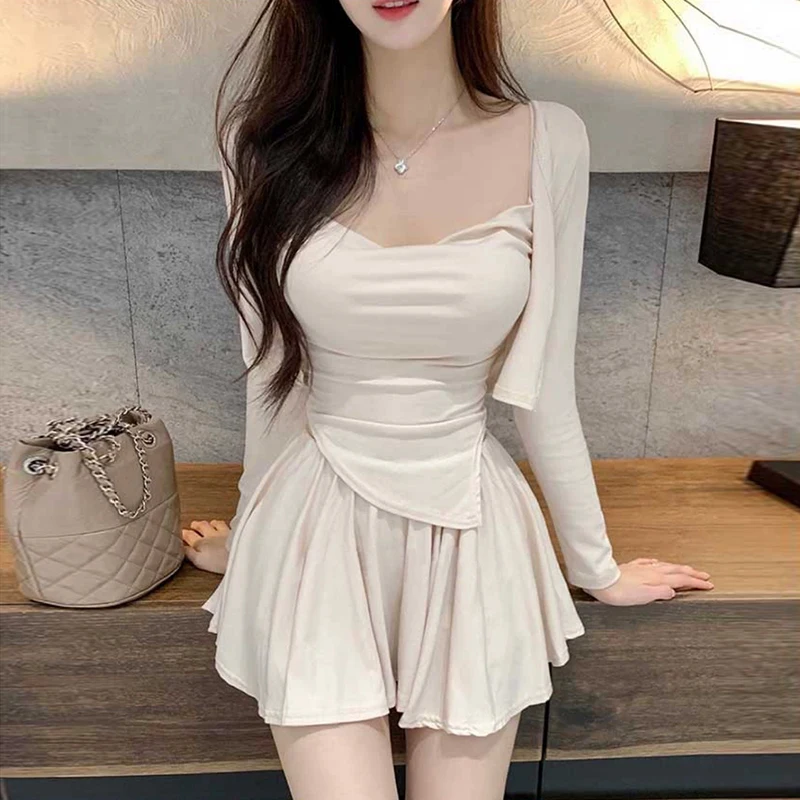 Women's Early Autumn Three-Piece Set Pure Desire Strap Vest Sun Protection Open Cardigan Shoulder Pad Half-length Skirt
Women's Early Autumn Three-Piece Set Pure Desire Strap Vest Sun Protection Open Cardigan Shoulder Pad Half-length Skirt