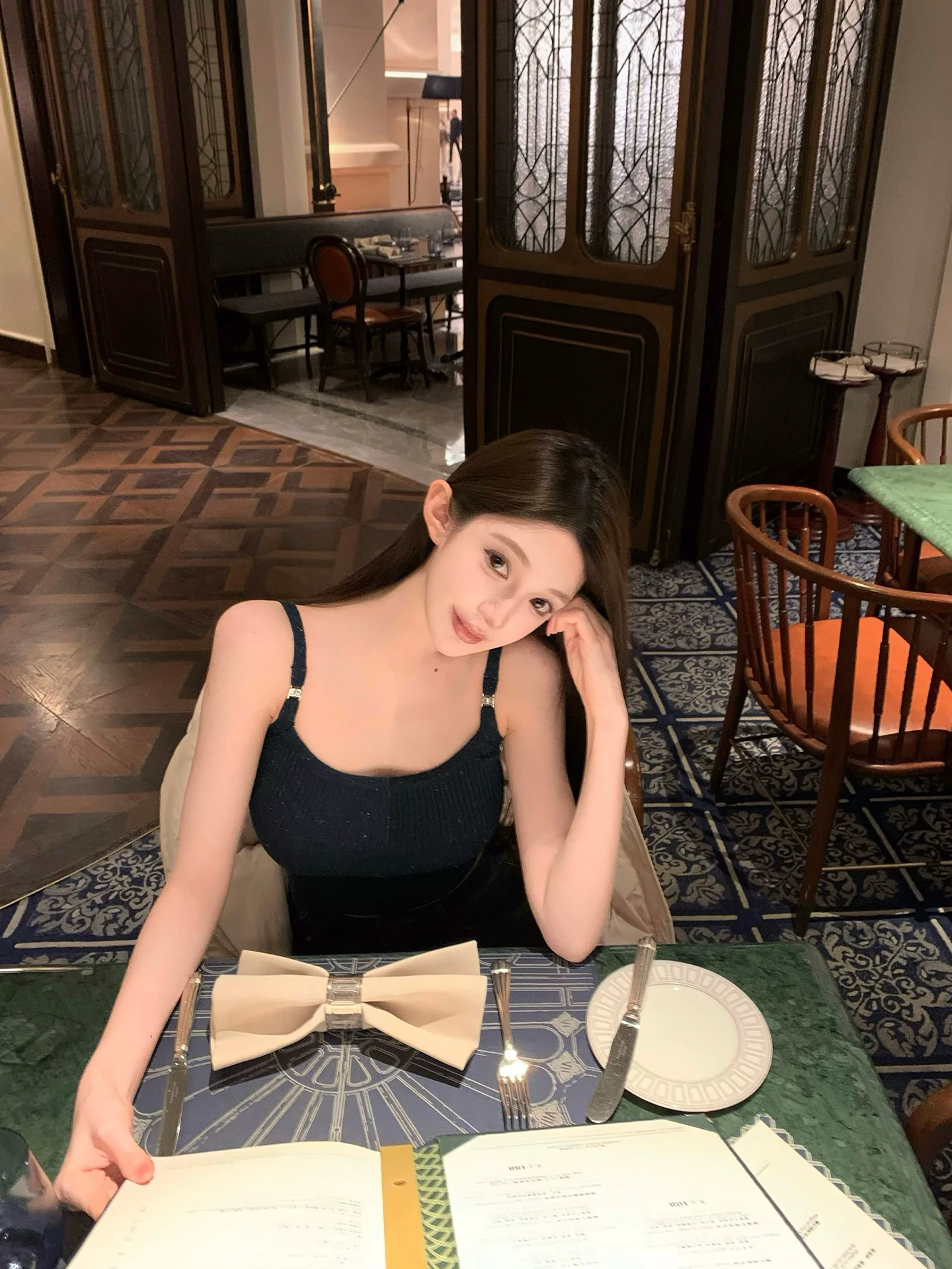 Женский топ-майка из смесовой шерсти с металлическими элементами, для повседневной носки и работы
Женский топ-майка из смесовой шерсти с металлическими элементами, для повседневной носки и работы