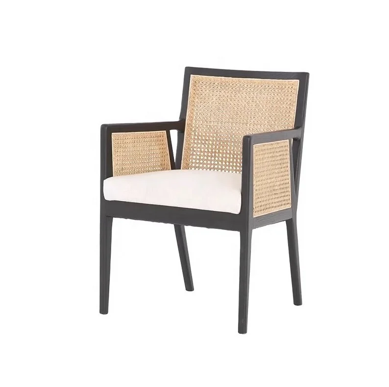 Luxury Nordic modern minimalist designer solid wood rattan dining chair
Luxury Nordic modern minimalist designer solid wood rattan dining chair