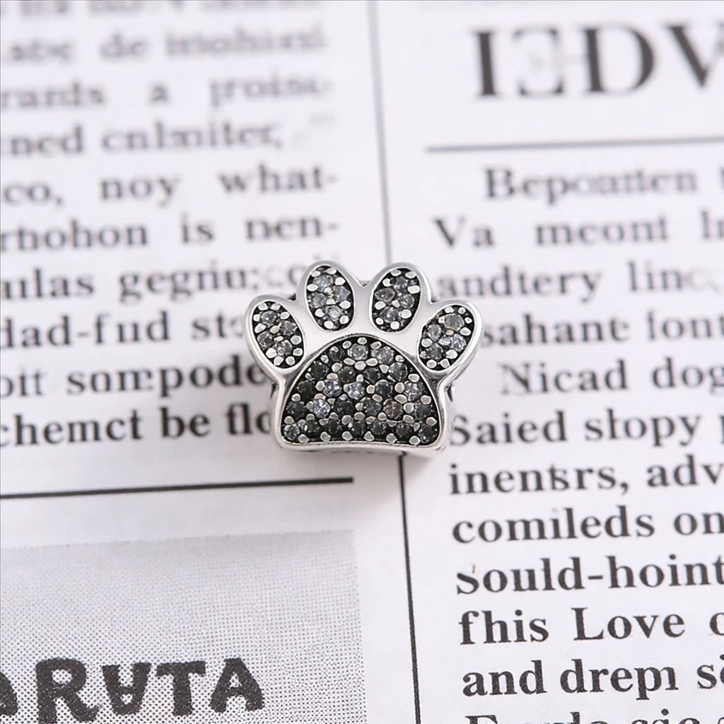 Hot Sale DIY Women Jewelry Gifts Sparkling Paw Print Charm Beads Fit Original 925 Silver Snake Bracelets Necklace Accessories
Hot Sale DIY Women Jewelry Gifts Sparkling Paw Print Charm Beads Fit Original 925 Silver Snake Bracelets Necklace Accessories