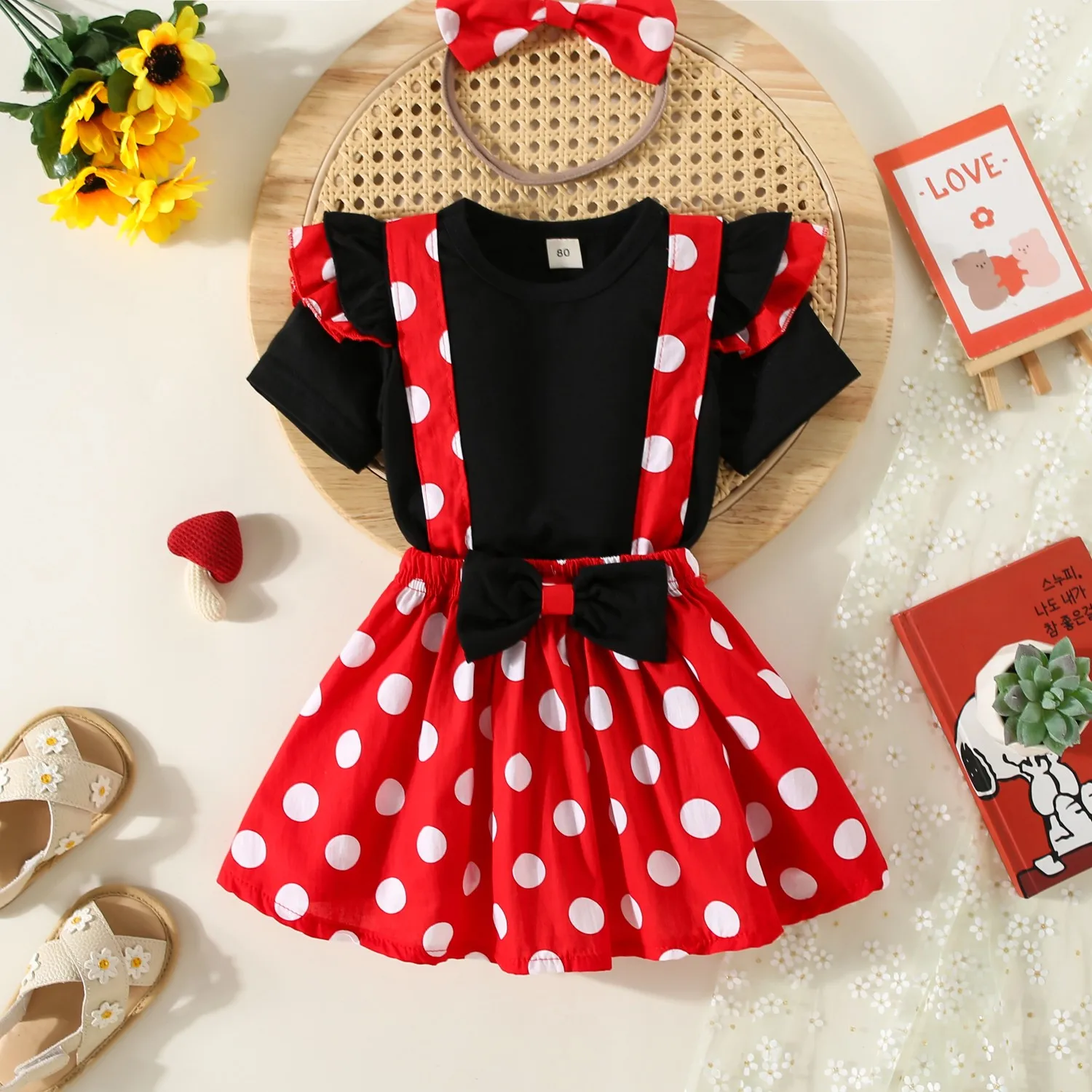 Baby Girl Clothes Set Ruffled Black Cotton T-Shirt with Polka Dot Red Strap Skirt Kids Birthday Party Clothes
Baby Girl Clothes Set Ruffled Black Cotton T-Shirt with Polka Dot Red Strap Skirt Kids Birthday Party Clothes