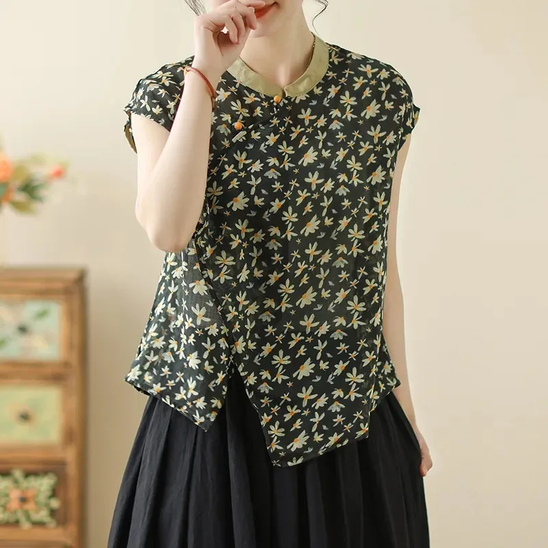 Women's Vintage Floral Print Chinese Style Blouse Contrast Collar Asymmetrical Hem Top
Women's Vintage Floral Print Chinese Style Blouse Contrast Collar Asymmetrical Hem Top
