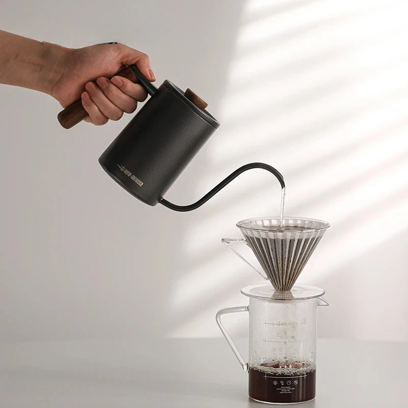 Набор кофеварки Pour Over В комплект входит чайник на гибкой стойке 400/600 мл, капельница для кофе, чашка для пивоварения, стеклянный сервер с прозрачной шкалой
Набор кофеварки Pour Over В комплект входит чайник на гибкой стойке 400/600 мл, капельница для кофе, чашка для пивоварения, стеклянный сервер с прозрачной шкалой