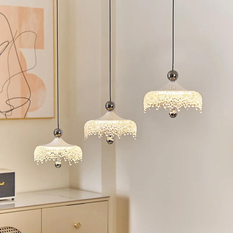 Three-headed long-plate restaurant chandelier medium ancient style 2025 new dining table bar 
Three-headed long-plate restaurant chandelier medium ancient style 2025 new dining table bar