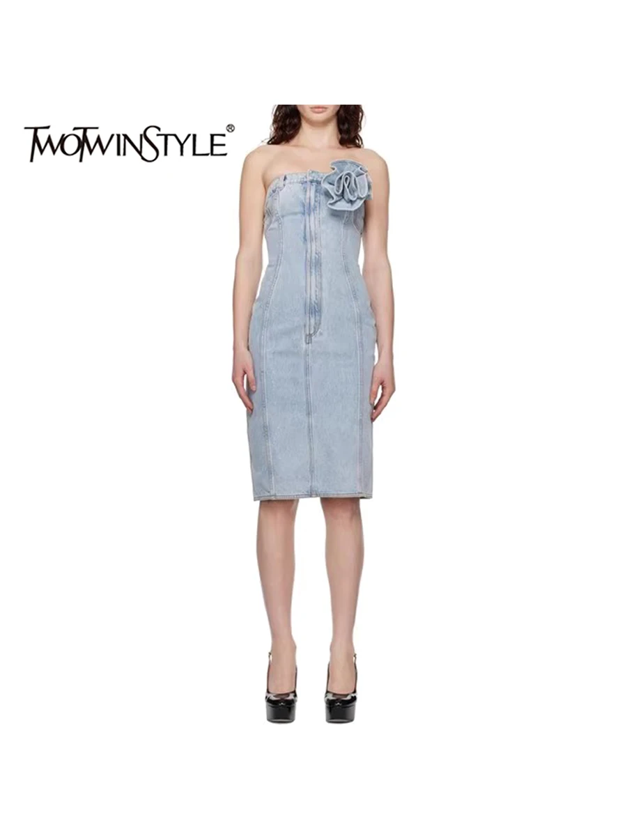 TWOTWINSTYLE Solid Spliced Appliques Slimming Dresses For Women Strapless Sleeveless High Waist Temperament Dress Female Fashion
TWOTWINSTYLE Solid Spliced Appliques Slimming Dresses For Women Strapless Sleeveless High Waist Temperament Dress Female Fashion
