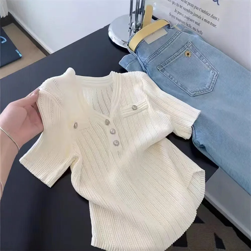 Temperament Elegant Simple Hollow Design Sense Round Neck Short Sleeve Spring and Summer 2026 New Slim and Thin Shirt White
Temperament Elegant Simple Hollow Design Sense Round Neck Short Sleeve Spring and Summer 2026 New Slim and Thin Shirt White