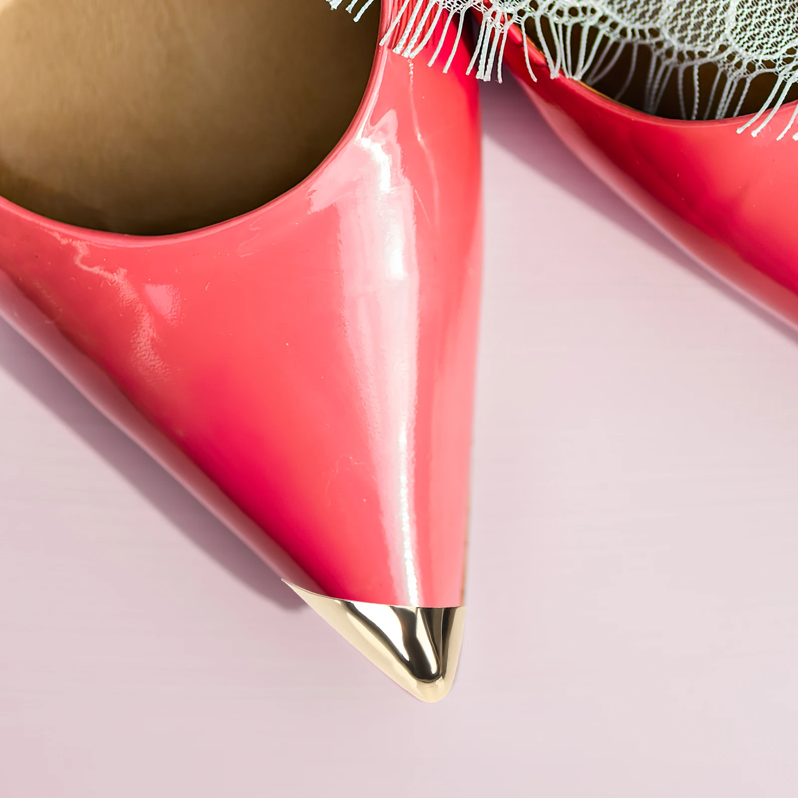 Protective Toe Protector Boot Accessories for Women Metal Pointed Heel Tip Cover 
Protective Toe Protector Boot Accessories for Women Metal Pointed Heel Tip Cover