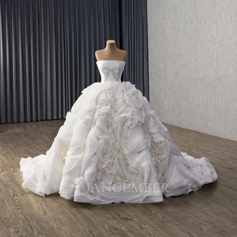 Customzied Sleeveless Wedding Dresses Classic Satin Wedding Dress With Royal Train Shiny Wedding Dress فساتين حفلات
Customzied Sleeveless Wedding Dresses Classic Satin Wedding Dress With Royal Train Shiny Wedding Dress فساتين حفلات