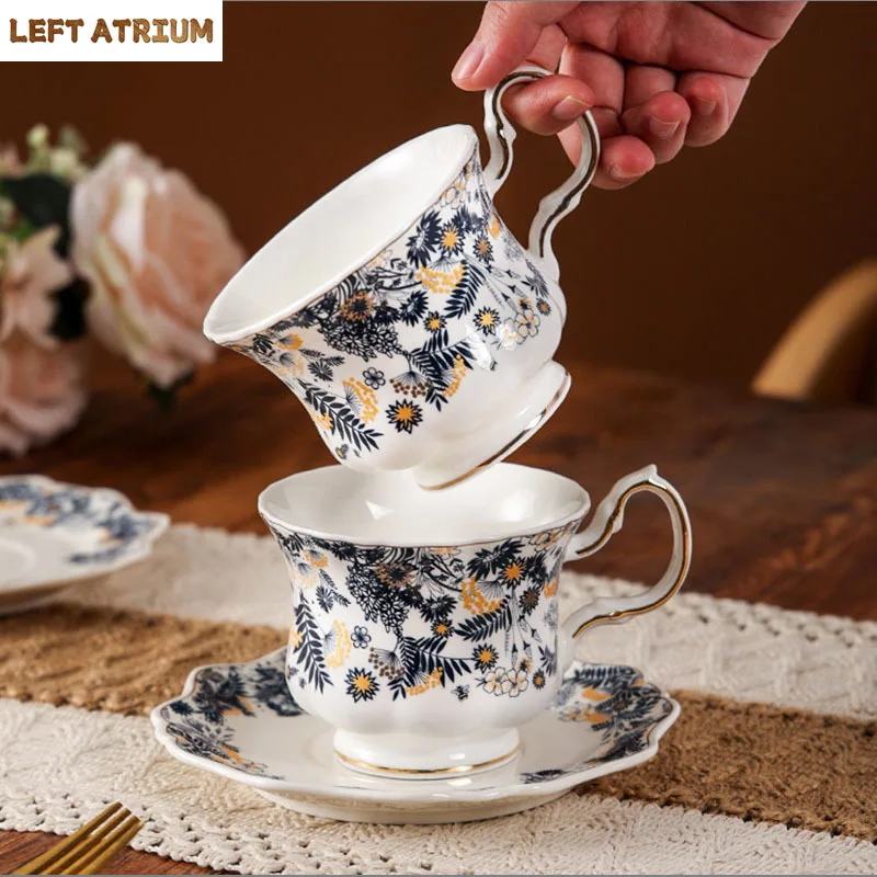 260ML Vintage Blue and White Porcelain Coffee Cup Saucer Phnom Penh Ceramic Mug Exquisite Niche Afternoon Tea Tea Cup Milk Mug
260ML Vintage Blue and White Porcelain Coffee Cup Saucer Phnom Penh Ceramic Mug Exquisite Niche Afternoon Tea Tea Cup Milk Mug