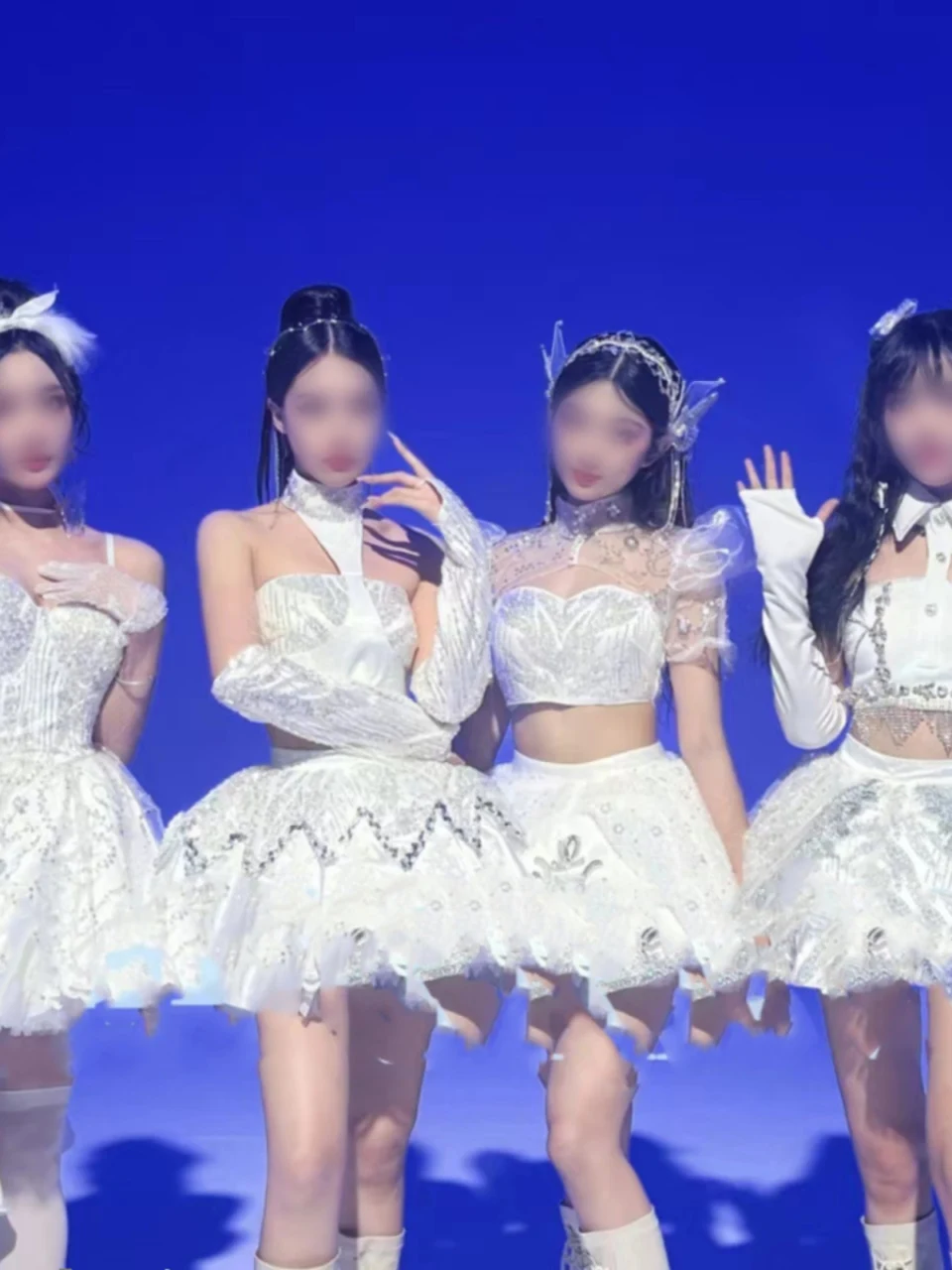 White Jazz Performance Suit for Women KPOP Show Stage Costume New Dance Team Broadcasters Korean Year End Performance
White Jazz Performance Suit for Women KPOP Show Stage Costume New Dance Team Broadcasters Korean Year End Performance