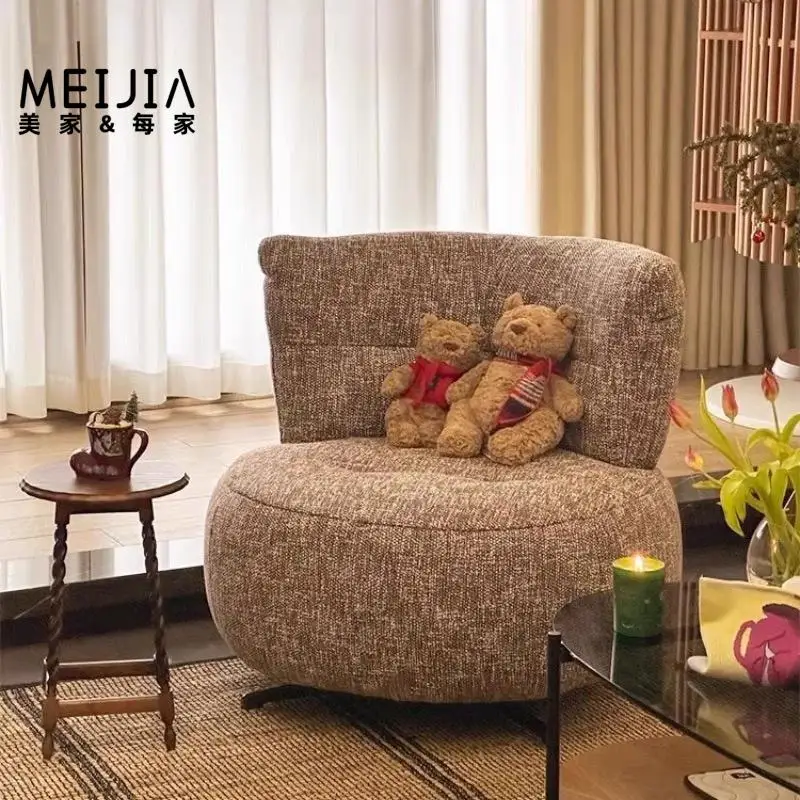 Single casual sofa chair Italian minimalist designer rotating single chair balcony bedroom living room Nordic light luxury chair
Single casual sofa chair Italian minimalist designer rotating single chair balcony bedroom living room Nordic light luxury chair