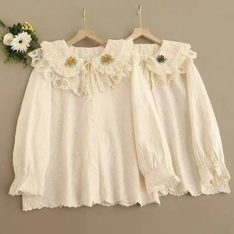 Spring New Japanese Sweet Mori Girl Embroidery Cotton Shirts Women Cute Peter Pan Collar Long Sleeve Casual Loose Tops
Spring New Japanese Sweet Mori Girl Embroidery Cotton Shirts Women Cute Peter Pan Collar Long Sleeve Casual Loose Tops