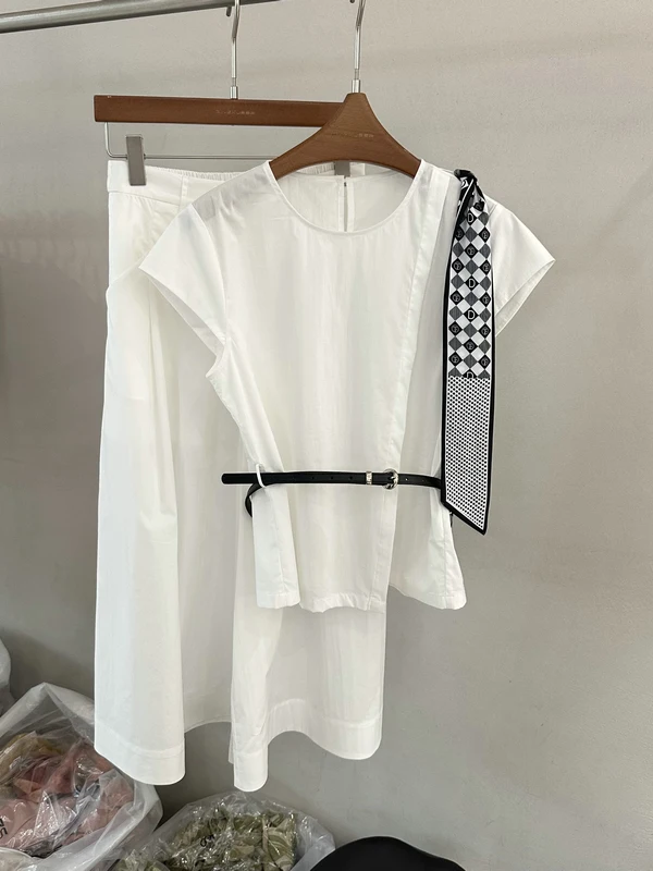 Chic Belted round Neck Shirt And Skirt Set Women's High Waist Cotton Blend Summer Fashion Two-Piece Outfit Short Sleeve
Chic Belted round Neck Shirt And Skirt Set Women's High Waist Cotton Blend Summer Fashion Two-Piece Outfit Short Sleeve