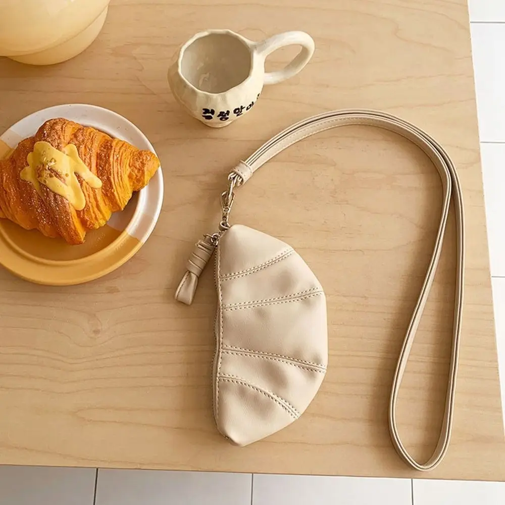 PU PU Leather Croissant Bag Hanging Neck Lipstick Earphone Pouch Lanyard Coin Purse Korean Style Purse Mini Storage Bag Travel
PU PU Leather Croissant Bag Hanging Neck Lipstick Earphone Pouch Lanyard Coin Purse Korean Style Purse Mini Storage Bag Travel