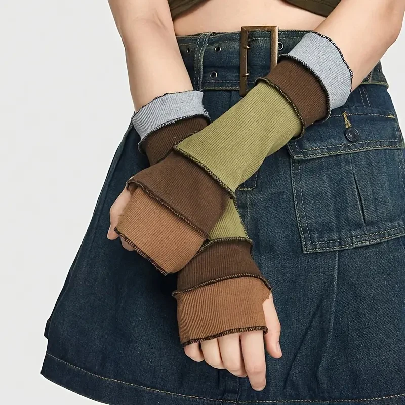 Trendsetting Knitted Girl Arm Sleeves with Elastic Bag for Riding Warmth, Short Skirt Combination
Trendsetting Knitted Girl Arm Sleeves with Elastic Bag for Riding Warmth, Short Skirt Combination