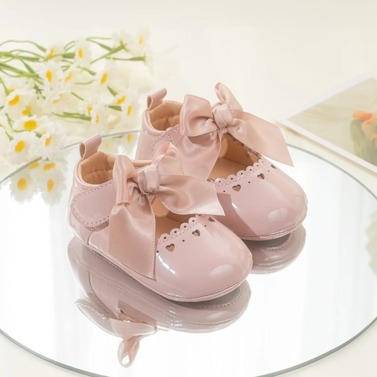Kids'Casual Shoes Toddler Solid Color Bow PU Leather Fashion Autumn Shoes For Baby Anti-slip Designer Pink White Size 11-13
Kids'Casual Shoes Toddler Solid Color Bow PU Leather Fashion Autumn Shoes For Baby Anti-slip Designer Pink White Size 11-13