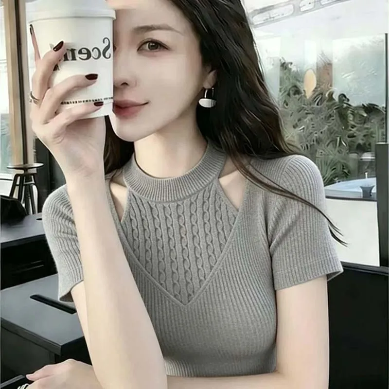 SMVP 2026 New Summer Fashion High-Quality Temperament Sweater Women Pullovers Short Sleeve Casual Female Knitwear Jumper Top
SMVP 2026 New Summer Fashion High-Quality Temperament Sweater Women Pullovers Short Sleeve Casual Female Knitwear Jumper Top