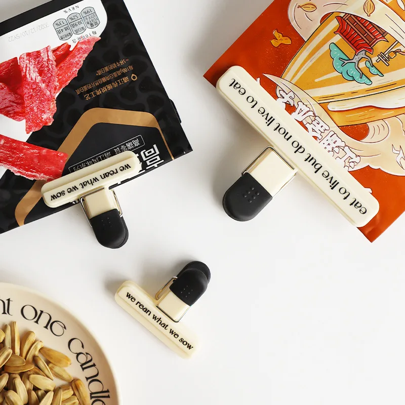Nordic Style Sealing Clips Kitchen Snack Sealing Clips Strong Food Bag Clips Plastic Bag Sealer Moisture-Proof Sealing
Nordic Style Sealing Clips Kitchen Snack Sealing Clips Strong Food Bag Clips Plastic Bag Sealer Moisture-Proof Sealing