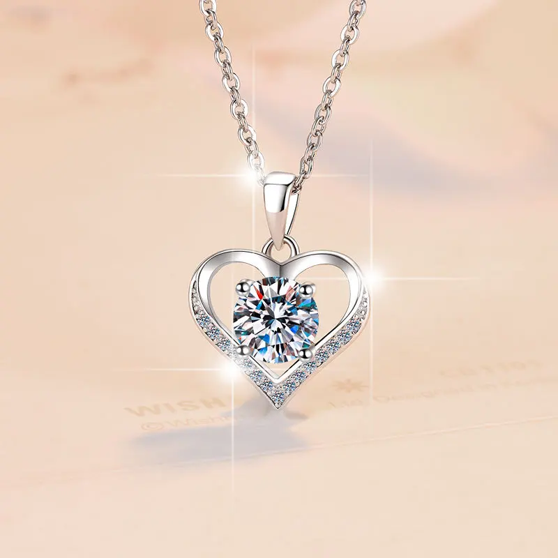 925 Silver Fashion Fashion Necklace Silver Jewelry Crystal Love 1 Carat Pendant Mosang Stone Wedding Jewelry Wholesale
925 Silver Fashion Fashion Necklace Silver Jewelry Crystal Love 1 Carat Pendant Mosang Stone Wedding Jewelry Wholesale