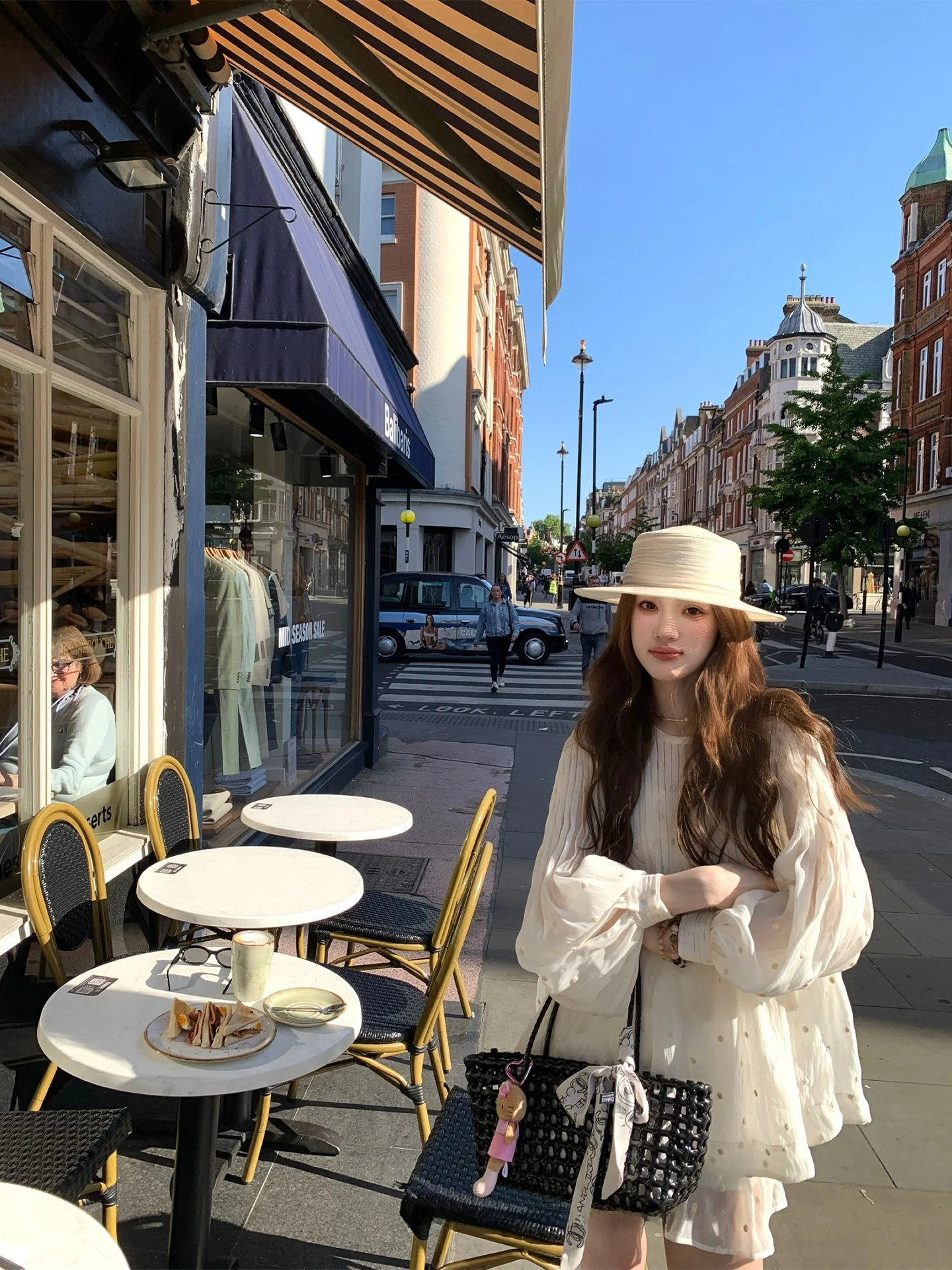 Комплект Aaaaxbbb: топ с длинными рукавами в горошек для защиты от солнца и юбка с узором в виде зонтов, создающий ощущение прохлады, женский модный ансамбль
Комплект Aaaaxbbb: топ с длинными рукавами в горошек для защиты от солнца и юбка с узором в виде зонтов, создающий ощущение прохлады, женский модный ансамбль