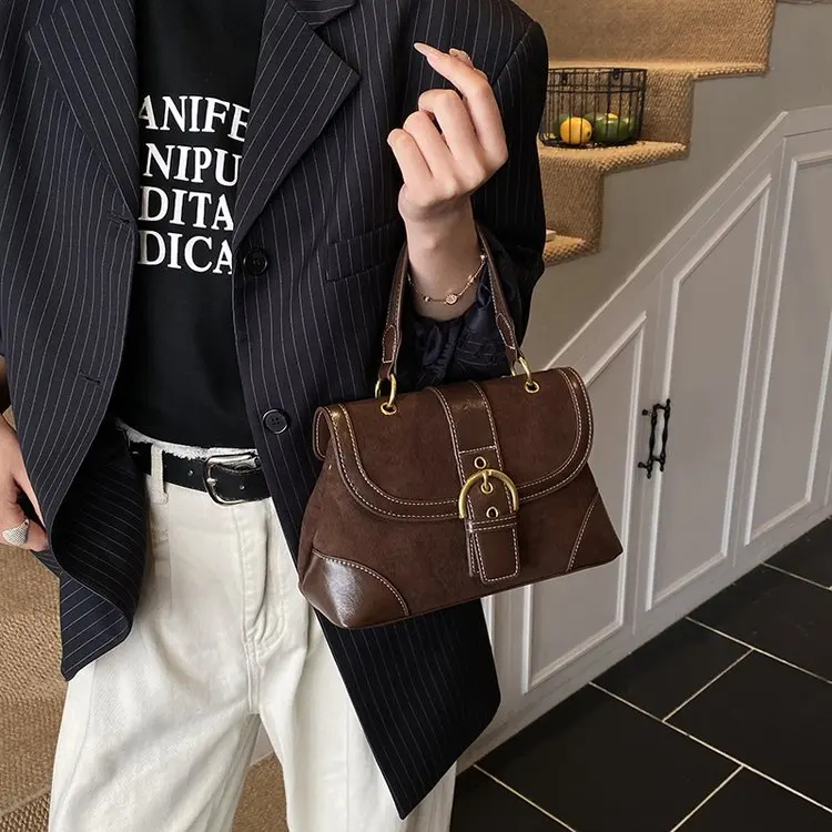 Minimalist Versatile Women's Square Bag 2026 New Korean Style Trendy Fashion Chain Shoulder Crossbody Bag
Minimalist Versatile Women's Square Bag 2026 New Korean Style Trendy Fashion Chain Shoulder Crossbody Bag