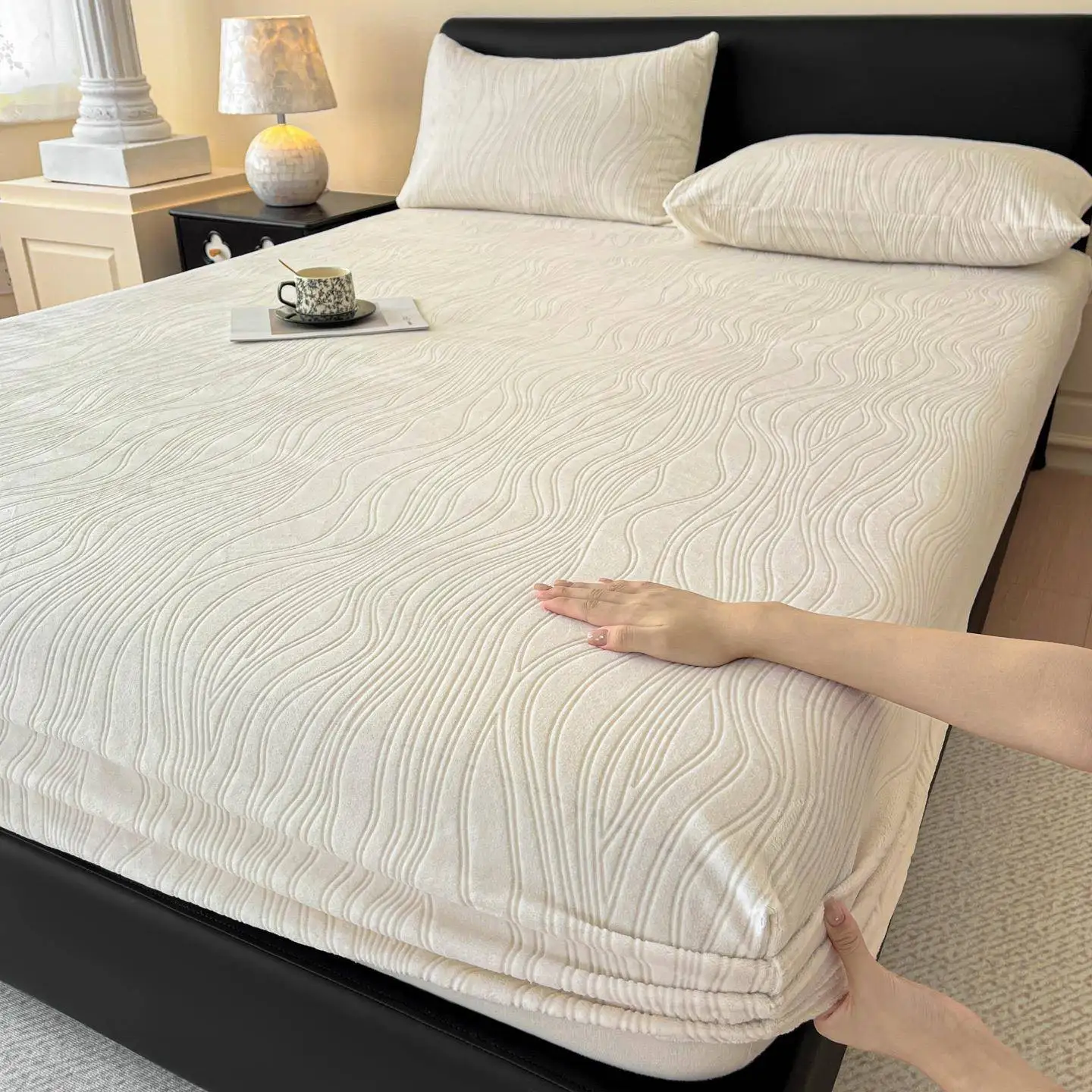Thickened Milk Velvet Bed Skirt Pure Color Embroidery Home Use Mattress Protector Cover for Dormitory Single Piece
Thickened Milk Velvet Bed Skirt Pure Color Embroidery Home Use Mattress Protector Cover for Dormitory Single Piece