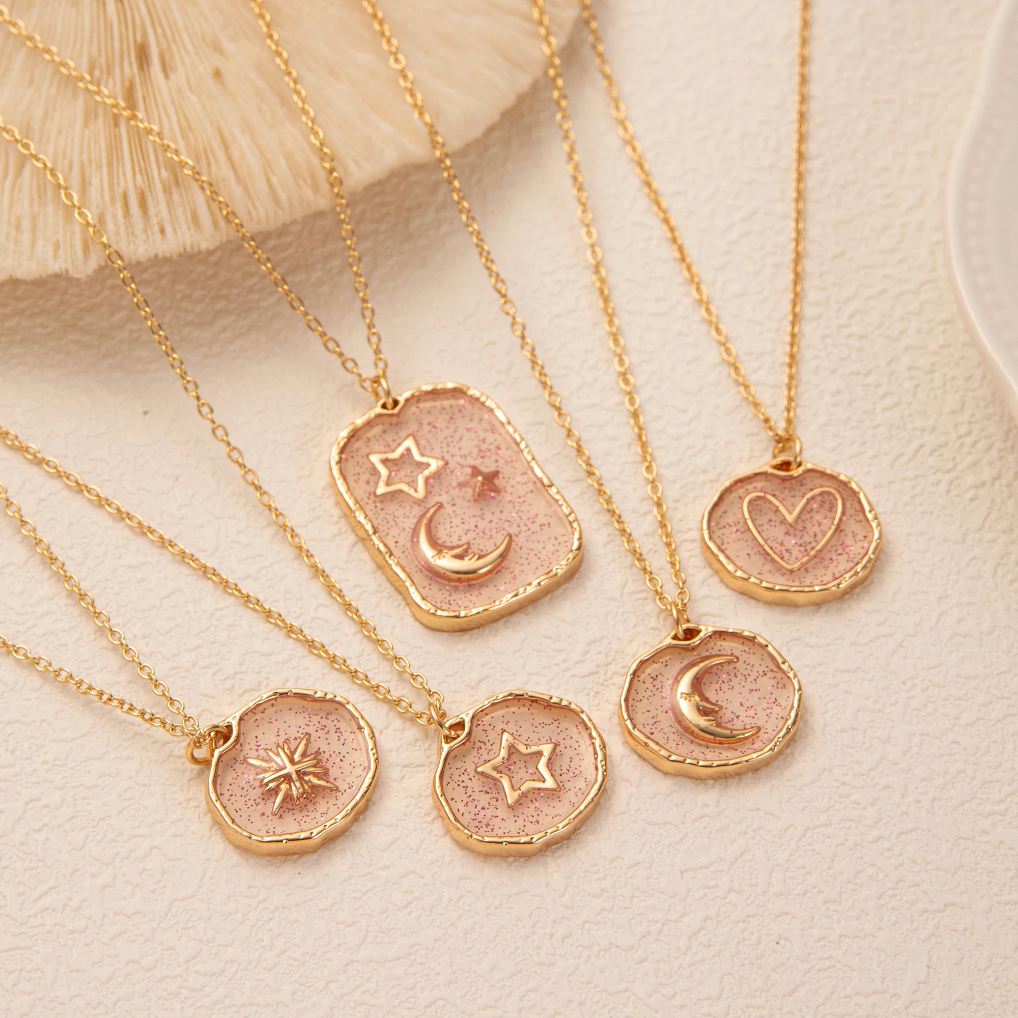 Ins Wind Glass Printed Transparent Sun Moon Star Love Pendant Necklace Gold Plated Color Preserved Women's Gift
Ins Wind Glass Printed Transparent Sun Moon Star Love Pendant Necklace Gold Plated Color Preserved Women's Gift