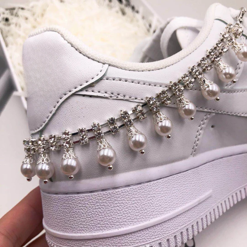 2024 new Korea Pearl Rhinestone Chain Shoe Buckle Bow Pendant String Shoes Accessories Bag Pendant Key Chain Shoe Decoration
2024 new Korea Pearl Rhinestone Chain Shoe Buckle Bow Pendant String Shoes Accessories Bag Pendant Key Chain Shoe Decoration