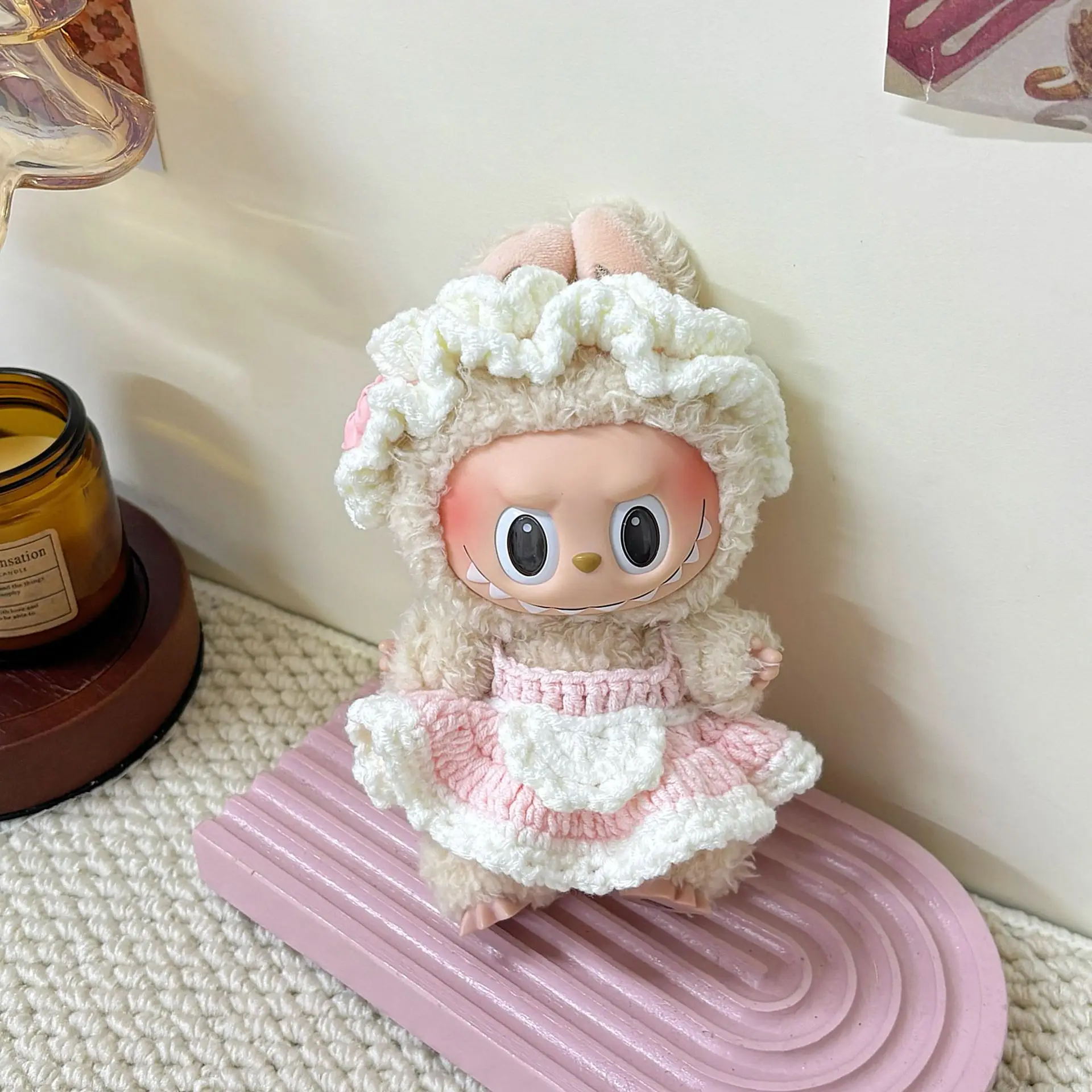 Новинка 2025 года, хит продаж, вязаный комплект горничной, подходит для милой кукольной одежды 17 см, кулон, украшение для одежды, подходит для Labubu
Новинка 2025 года, хит продаж, вязаный комплект горничной, подходит для милой кукольной одежды 17 см, кулон, украшение для одежды, подходит для Labubu