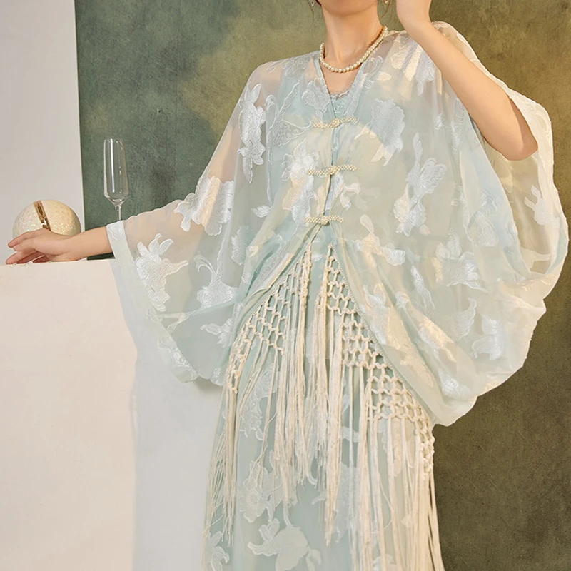 2026 New Chinese Style Cardigan Elegant Long Tassels Hanfu Tops Summer Sunscreen Cover Blouse Loose Women Coat
2026 New Chinese Style Cardigan Elegant Long Tassels Hanfu Tops Summer Sunscreen Cover Blouse Loose Women Coat